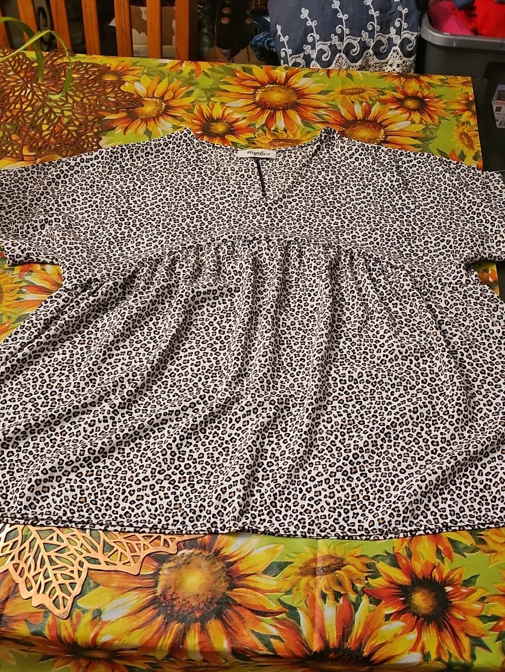 Leopard Print Short-Sleeve Tunic Top - Black & White